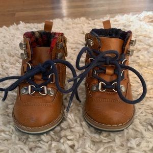 Gap Kids light brown hiker boots - toddler boy